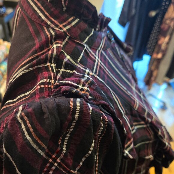 Black plaid flannel shirt with frills L (8-10) - Picture 8 of 8